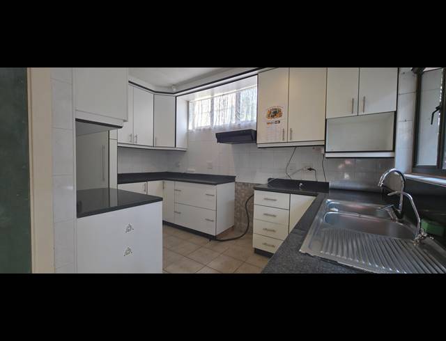 3 BEDROOM HOUSE FOR SALE IN GLENMORE